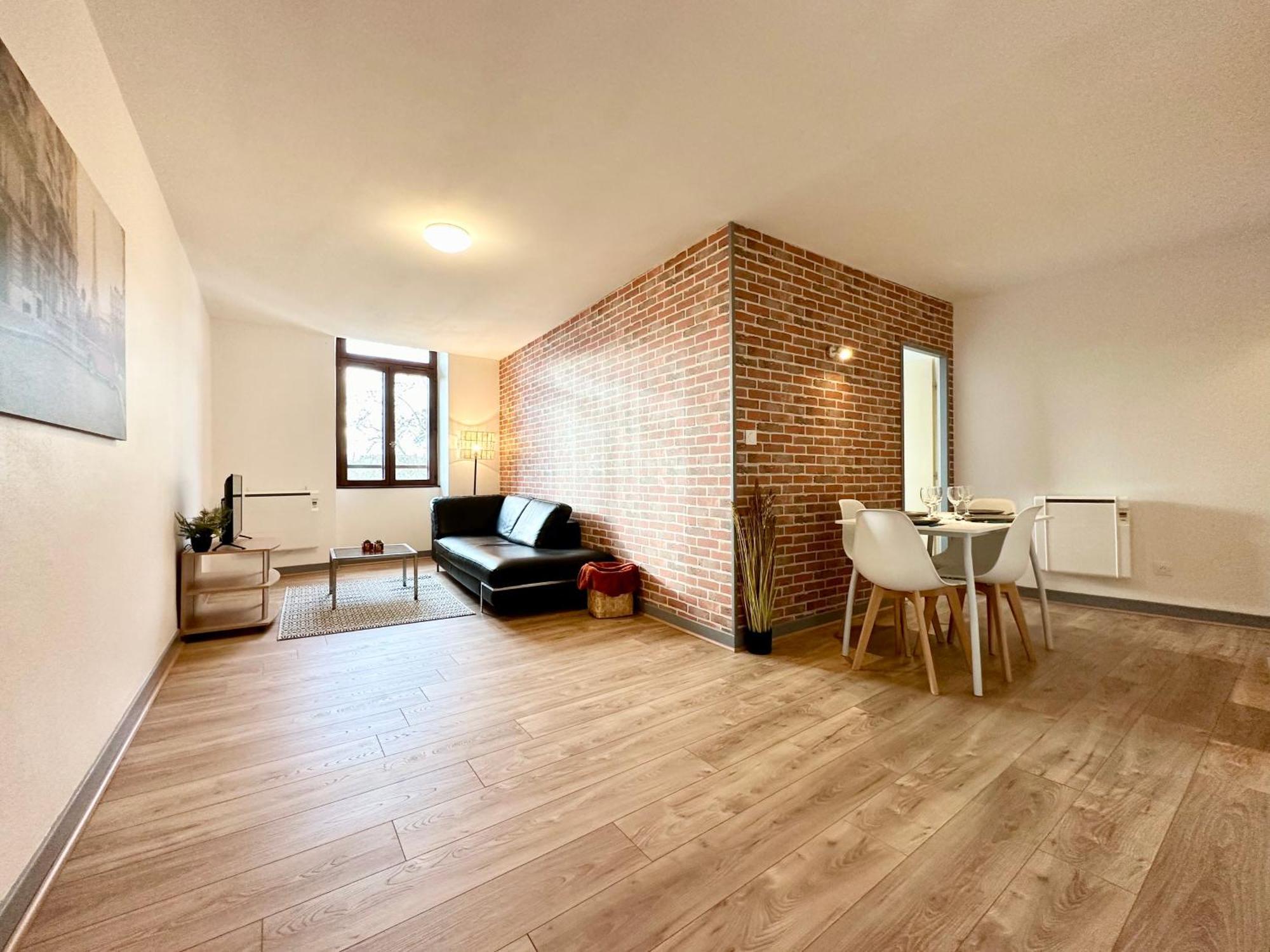 La Confluence - Vue Imprenable & Hyper Centre Apartment Mont-de-Marsan Exterior photo
